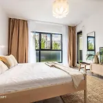 Plaza 316 * بوخارست