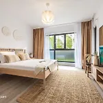 Plaza 316 * بوخارست